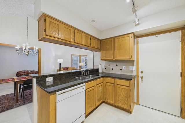 1744 Maple Court, Falcon Heights, MN 55113