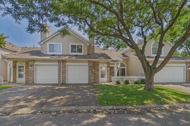 1744 Maple Court, Falcon Heights, MN 55113