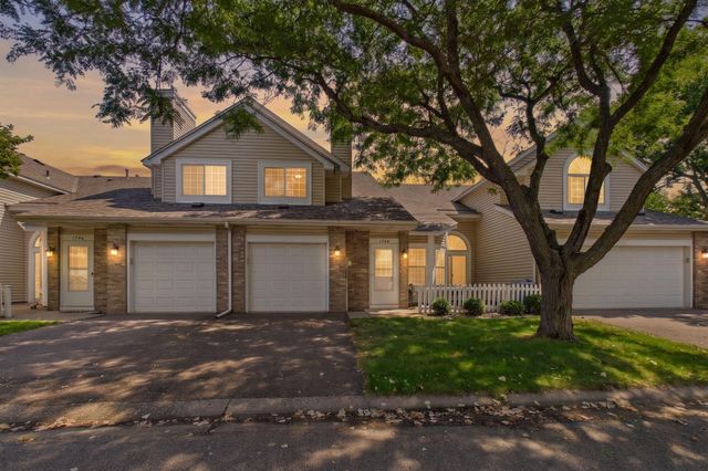 1744 Maple Court, Falcon Heights, MN 55113