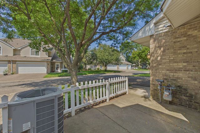 1744 Maple Court, Falcon Heights, MN 55113