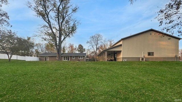 6777 Oak Grove Road, Newburgh, IN 47630