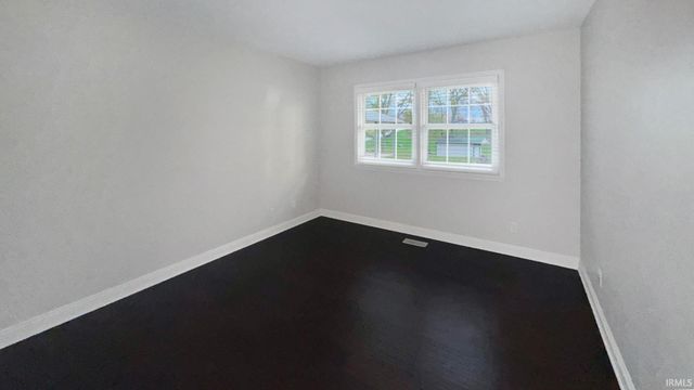 6777 Oak Grove Road, Newburgh, IN 47630