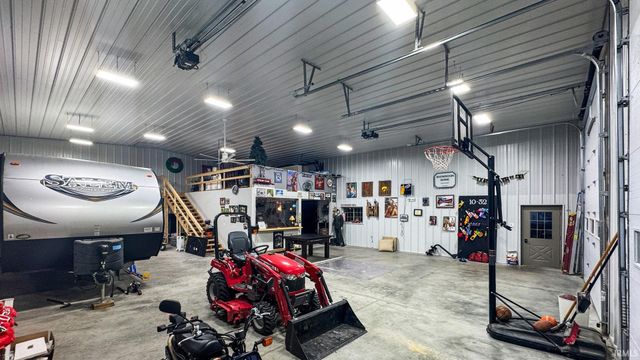 6777 Oak Grove Road, Newburgh, IN 47630