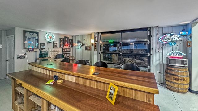 6777 Oak Grove Road, Newburgh, IN 47630