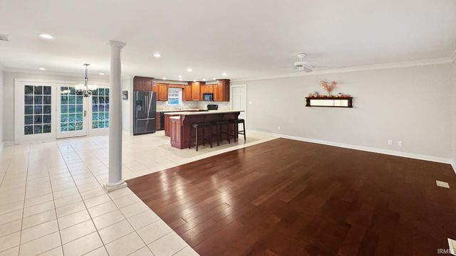 6777 Oak Grove Road, Newburgh, IN 47630