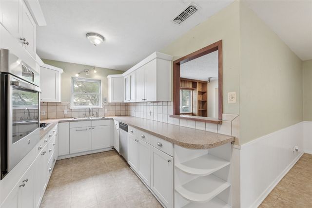 1607 Windlea Drive, Euless, TX 76040