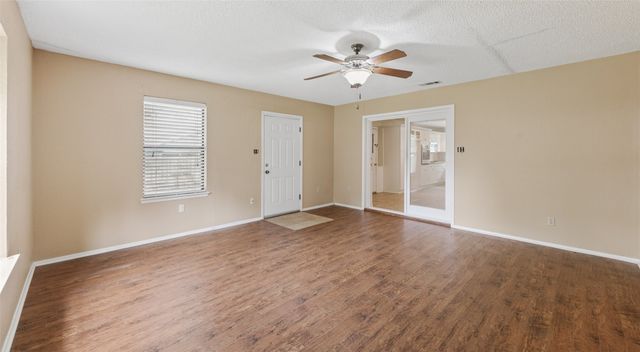 1607 Windlea Drive, Euless, TX 76040