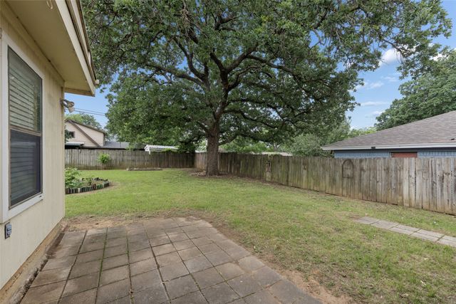 1607 Windlea Drive, Euless, TX 76040