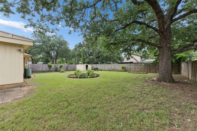 1607 Windlea Drive, Euless, TX 76040