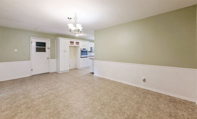1607 Windlea Drive, Euless, TX 76040