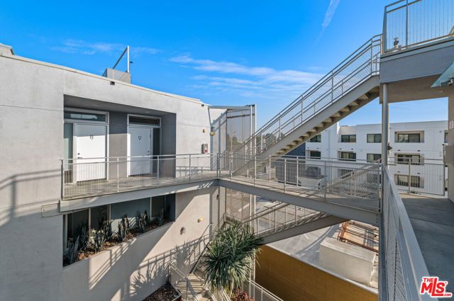 751 N Fairfax Avenue 12, Los Angeles, CA 90046