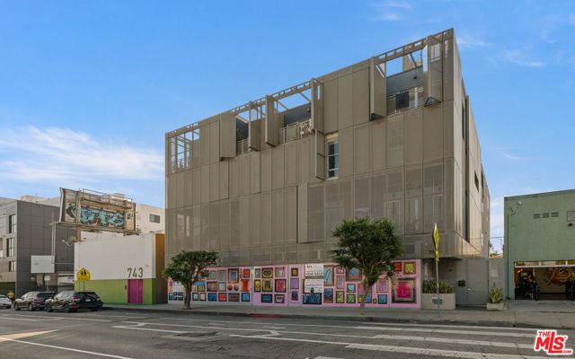 751 N Fairfax Avenue 12, Los Angeles, CA 90046