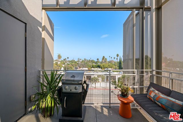 751 N Fairfax Avenue 12, Los Angeles, CA 90046