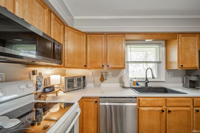 3709 N Lanewood Drive, Muncie, IN 47304