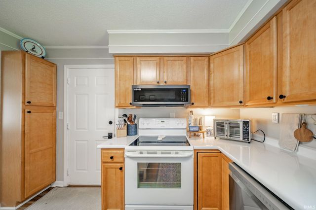 3709 N Lanewood Drive, Muncie, IN 47304