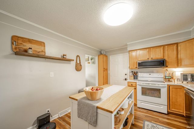 3709 N Lanewood Drive, Muncie, IN 47304
