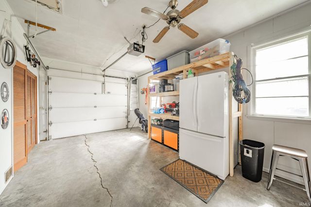 3709 N Lanewood Drive, Muncie, IN 47304