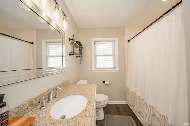 3709 N Lanewood Drive, Muncie, IN 47304