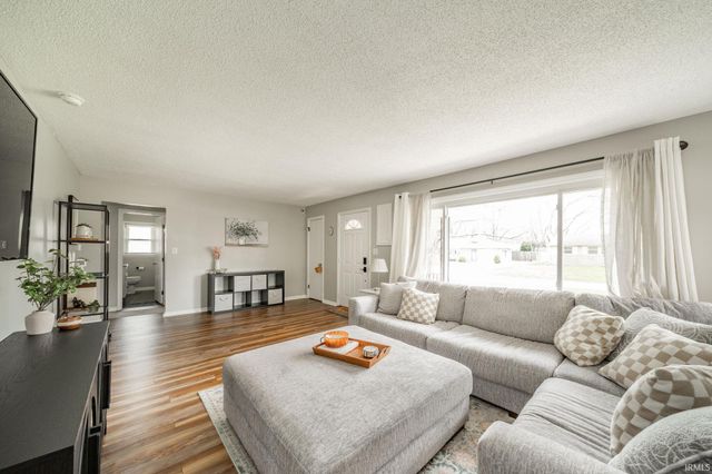 3709 N Lanewood Drive, Muncie, IN 47304