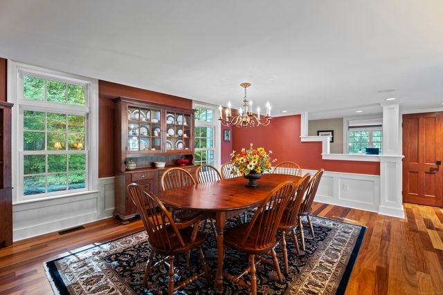 288 Middlesex Avenue, Chester, CT 06412
