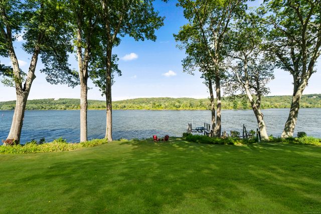 288 Middlesex Avenue, Chester, CT 06412