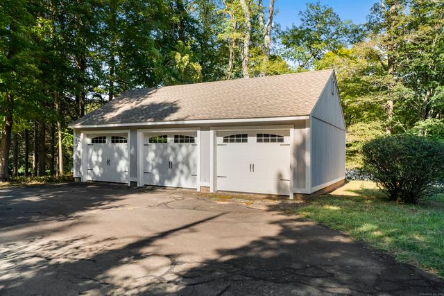 288 Middlesex Avenue, Chester, CT 06412