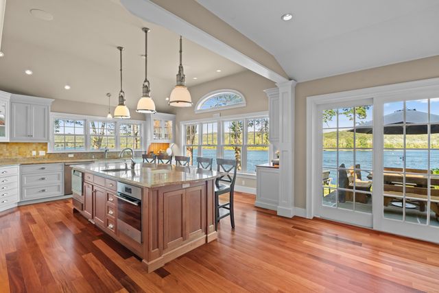 288 Middlesex Avenue, Chester, CT 06412