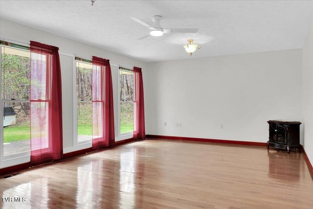 1296 Mountain View Road, Rogersville, TN 37857