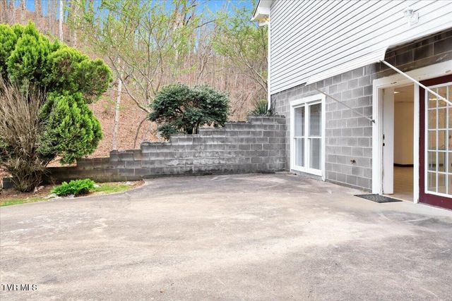 1296 Mountain View Road, Rogersville, TN 37857