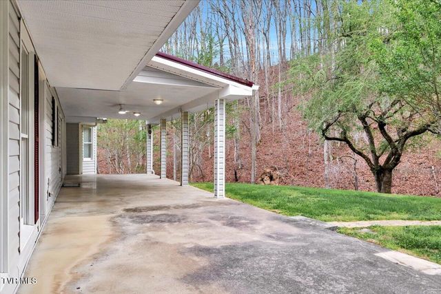 1296 Mountain View Road, Rogersville, TN 37857