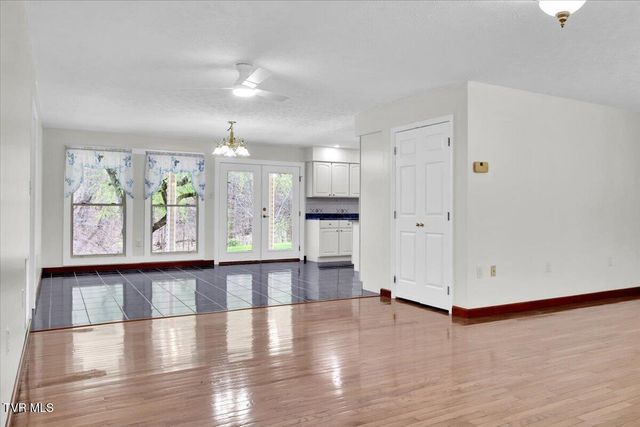 1296 Mountain View Road, Rogersville, TN 37857