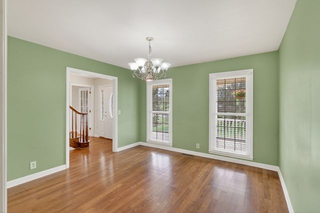 205 Bluegrass Cir, Lebanon, TN 37090