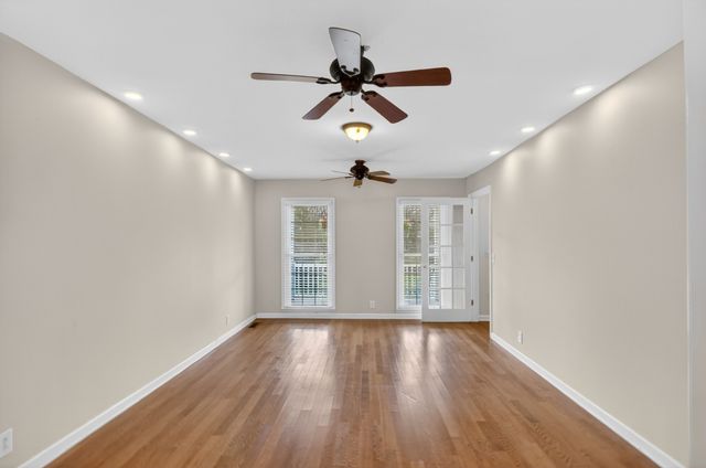 205 Bluegrass Cir, Lebanon, TN 37090