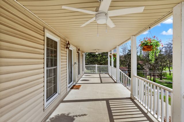 205 Bluegrass Cir, Lebanon, TN 37090