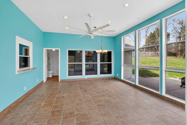 205 Bluegrass Cir, Lebanon, TN 37090