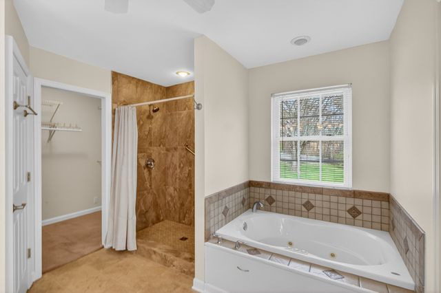 205 Bluegrass Cir, Lebanon, TN 37090