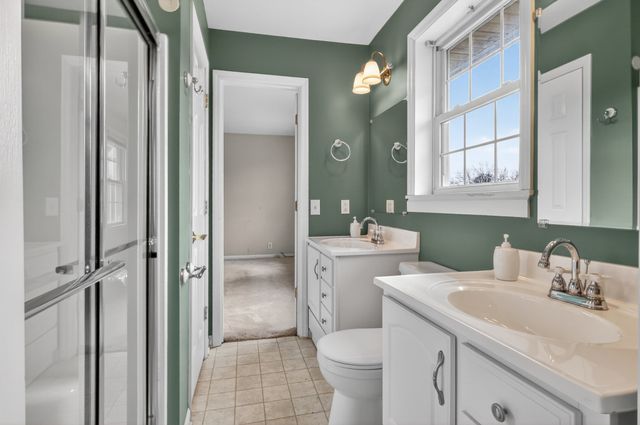 205 Bluegrass Cir, Lebanon, TN 37090