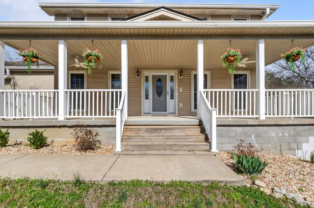 205 Bluegrass Cir, Lebanon, TN 37090