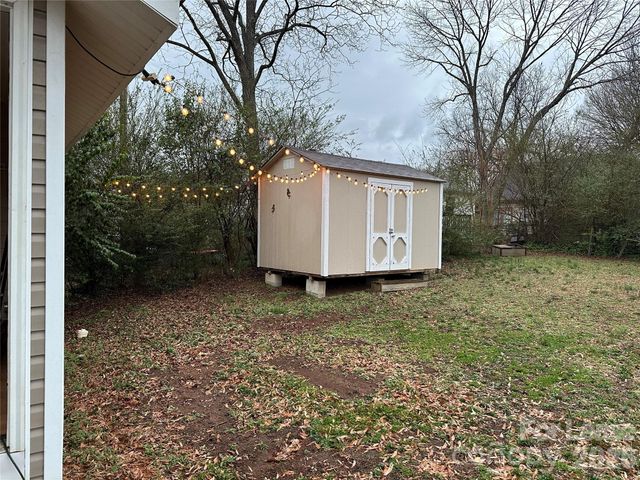 208 Parker Avenue, Mooresville, NC 28115