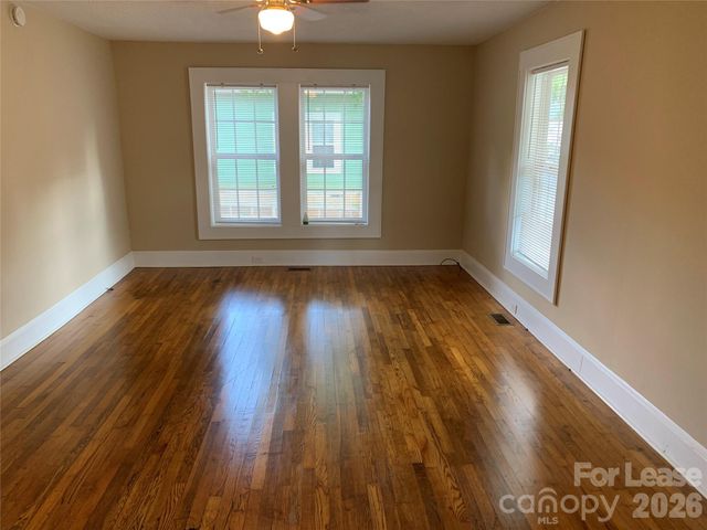 208 Parker Avenue, Mooresville, NC 28115
