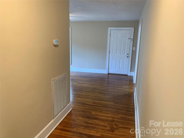 208 Parker Avenue, Mooresville, NC 28115