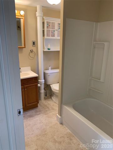 208 Parker Avenue, Mooresville, NC 28115