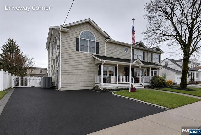 50 Winifred Drive, Totowa, NJ 07512