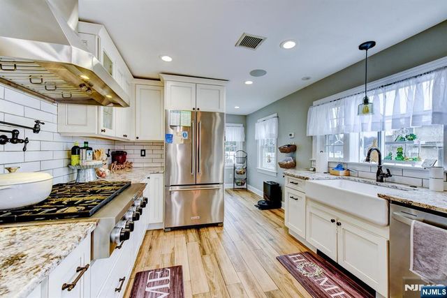50 Winifred Drive, Totowa, NJ 07512