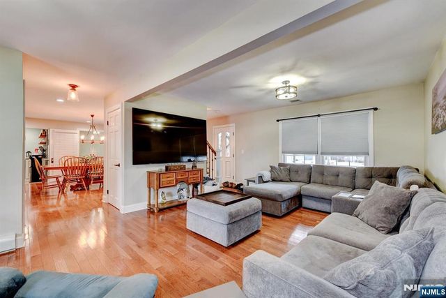 50 Winifred Drive, Totowa, NJ 07512
