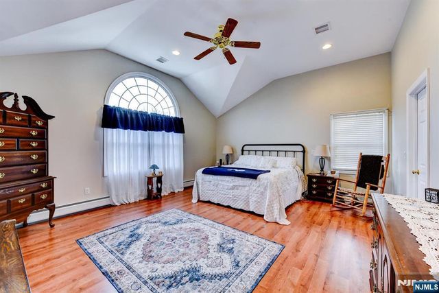 50 Winifred Drive, Totowa, NJ 07512