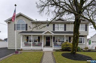 50 Winifred Drive, Totowa, NJ 07512