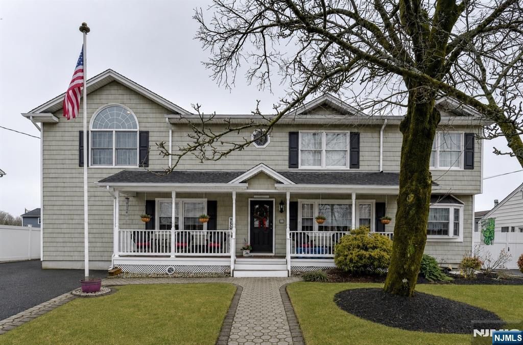 50 Winifred Drive, Totowa, NJ 07512