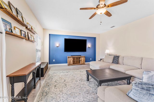86230 CLOISTER Court, Yulee, FL 32097