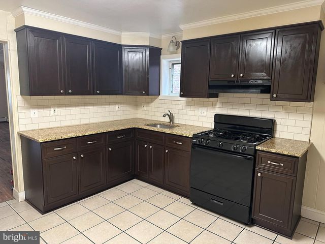 705 ANDERSON ST, Trenton, NJ 08611